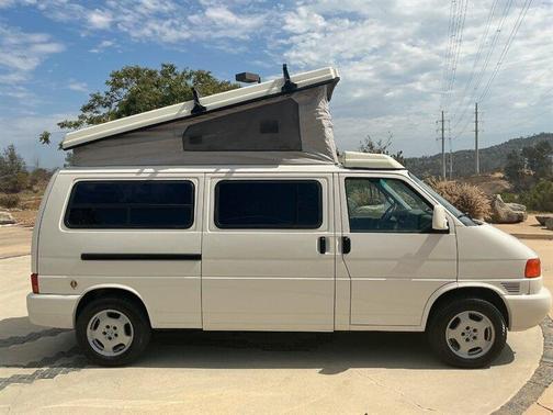 Arctic White 2003 Volkswagen Eurovan GLS