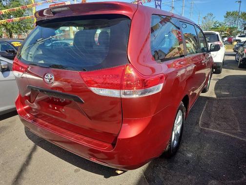 2014 Toyota Sienna L