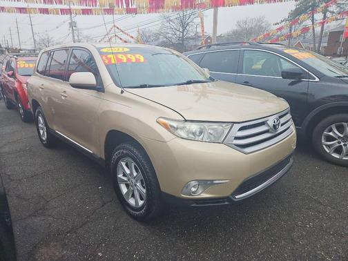 2011 Toyota Highlander SE