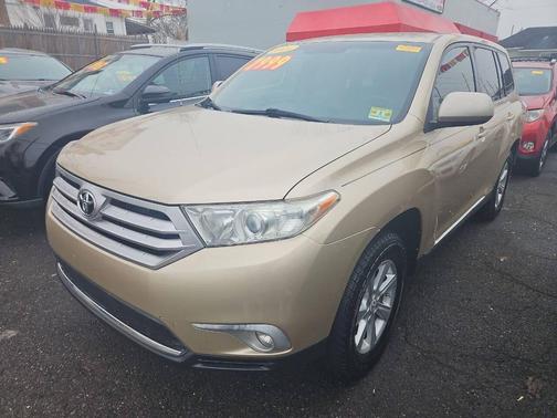 2011 Toyota Highlander SE