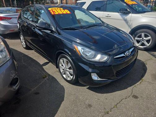 2013 Hyundai Accent SE