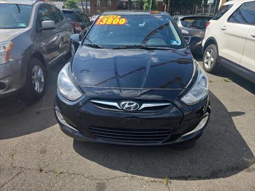 2013 Hyundai Accent SE