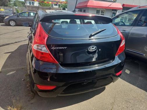 2013 Hyundai Accent SE