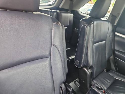 Gray 2014 Toyota Highlander XLE