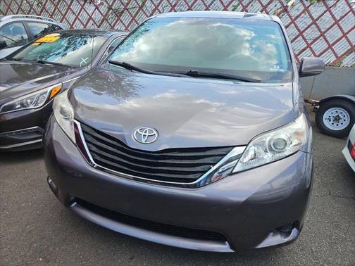 2013 Toyota Sienna LE