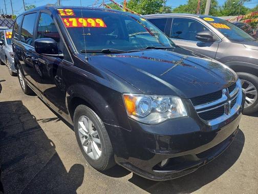 Black 2018 Dodge Grand Caravan SXT