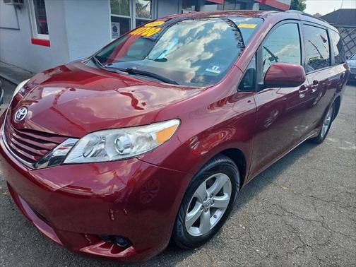 2015 Toyota Sienna LE