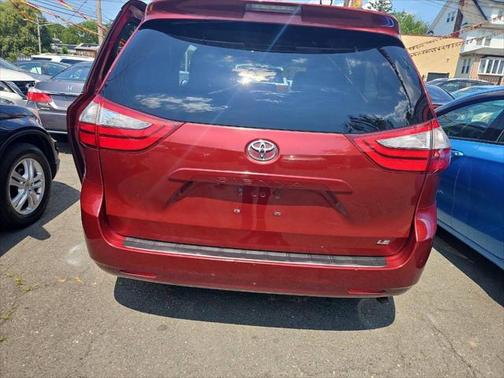 2015 Toyota Sienna LE