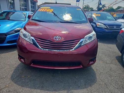 2015 Toyota Sienna LE