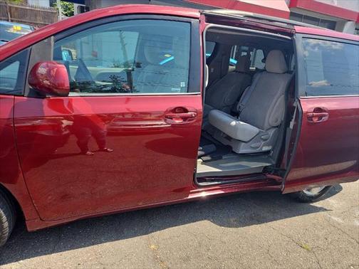 2015 Toyota Sienna LE