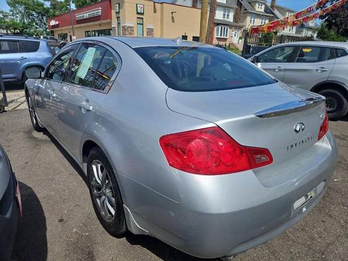 Liquid Platinum 2009 INFINITI G37x Base