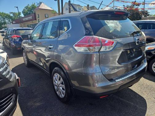 Gray 2015 Nissan Rogue S