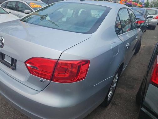 2014 Volkswagen Jetta Auto SE w/Connectivity
