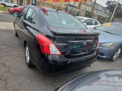 2013 Nissan Versa 1.6 SL