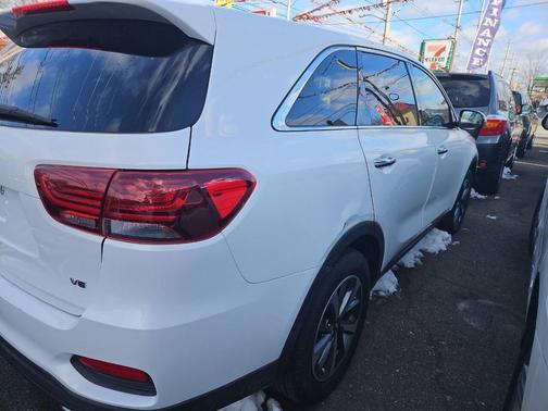 2020 Kia Sorento LX