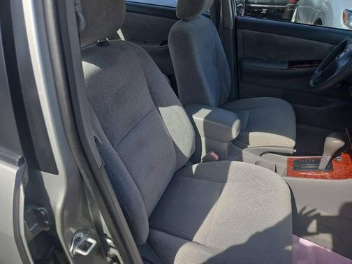 2003 Toyota Corolla LE