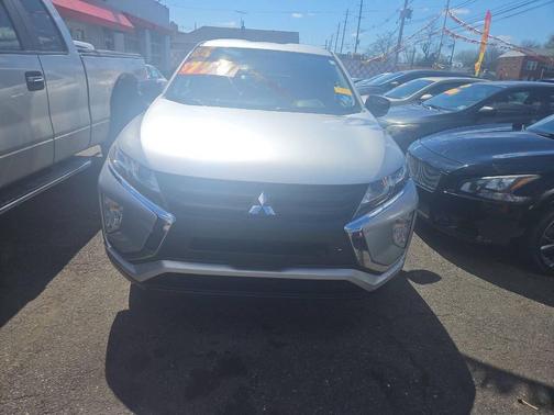 Alloy Silver Metallic 2018 Mitsubishi Eclipse Cross LE