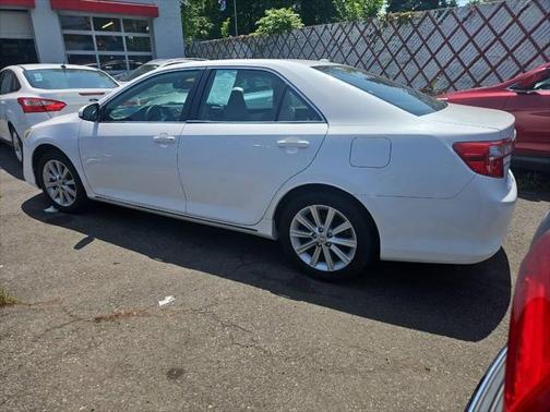 2013 Toyota Camry Hybrid XLE