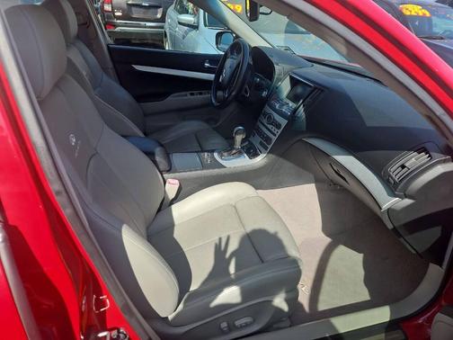 2009 INFINITI G37x Base