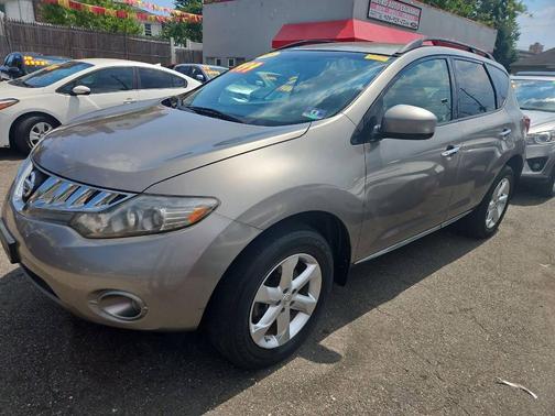 Gray 2009 Nissan Murano SL