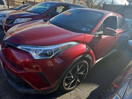 2018 Toyota C-HR XLE 4dr Crossover