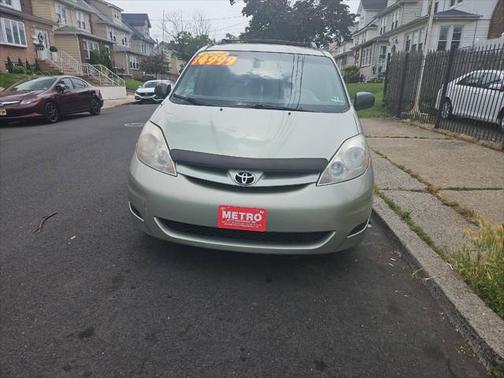 2009 Toyota Sienna LE