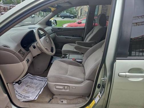 2009 Toyota Sienna LE