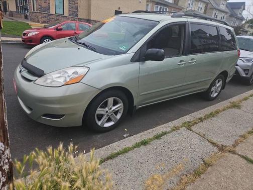 2009 Toyota Sienna LE