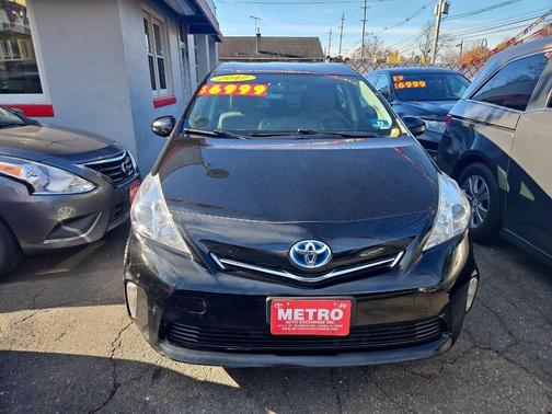 2012 Toyota Prius v Five