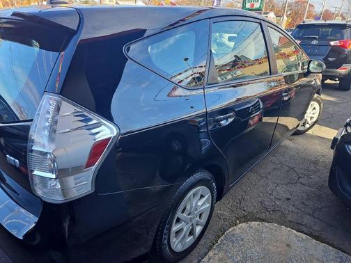 2012 Toyota Prius v Five