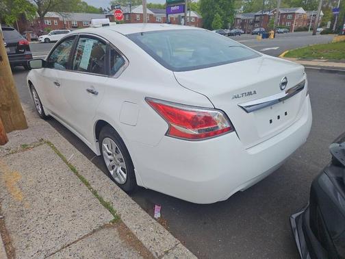 White 2015 Nissan Altima 2.5 S