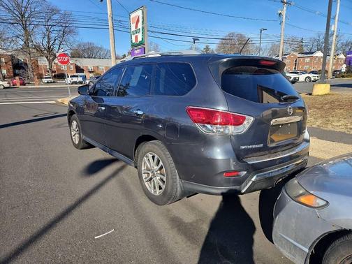 2014 Nissan Pathfinder SV