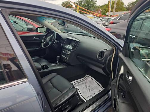 2011 Nissan Maxima SV