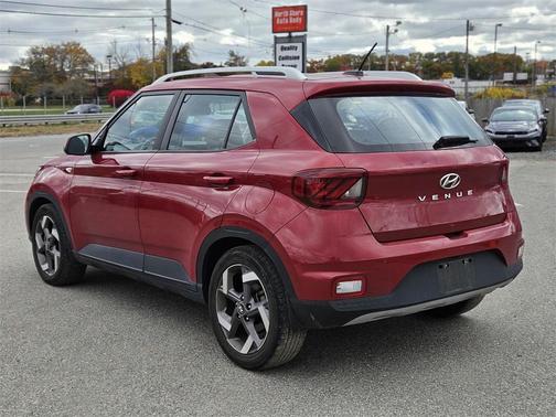 2023 Hyundai VENUE Limited