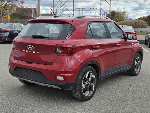2023 Hyundai VENUE Limited