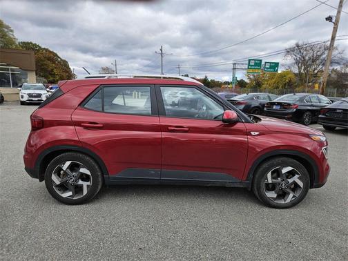 2023 Hyundai VENUE Limited