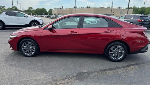 Ultimate Red 2024 Hyundai ELANTRA SEL