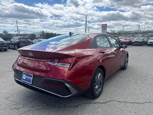 Ultimate Red 2024 Hyundai ELANTRA SEL