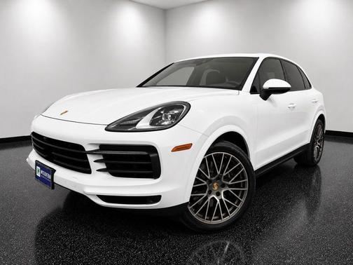 White 2023 Porsche Cayenne Platinum Edition