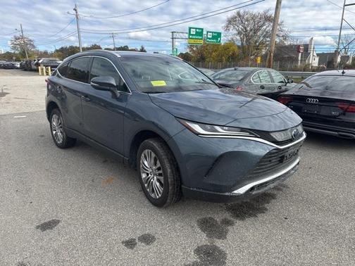 2022 Toyota Venza XLE