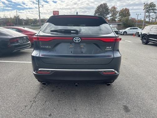 2022 Toyota Venza XLE
