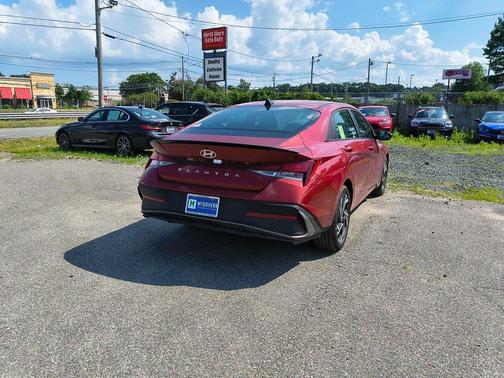 2025 Hyundai ELANTRA Sport