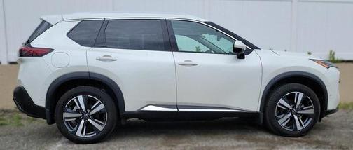 2022 Nissan Rogue SL