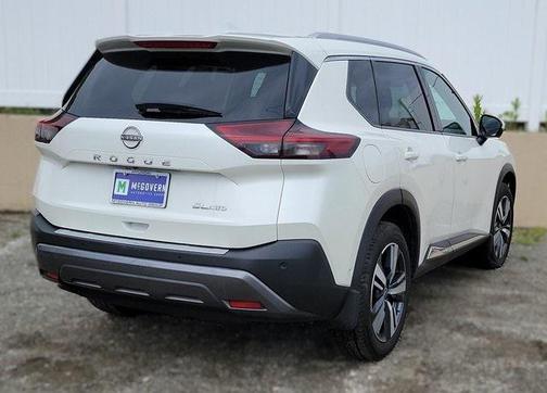 2022 Nissan Rogue SL