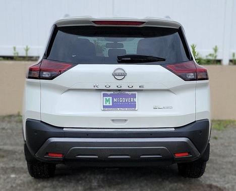 2022 Nissan Rogue SL