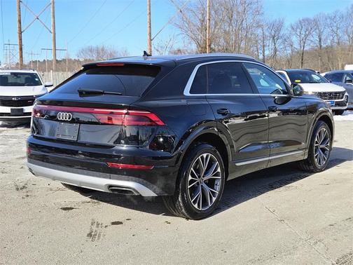 2024 Audi Q8 55 Premium Plus