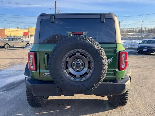2024 Ford Bronco Outer Banks