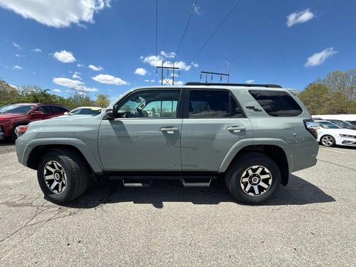 Lunar Rock 2023 Toyota 4Runner TRD Off Road Premium