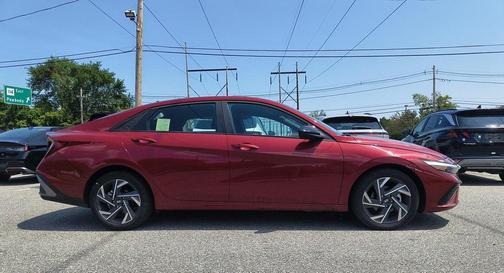 2025 Hyundai ELANTRA Sport