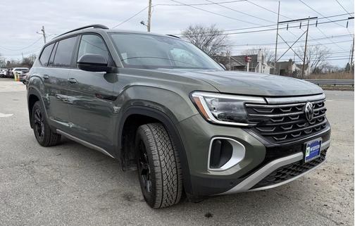 2024 Volkswagen Atlas 2.0T SE w/Technology 4MOTION